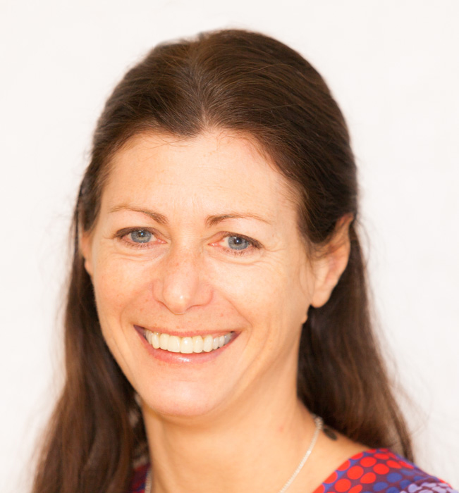Portrait photo of Nicola Hope