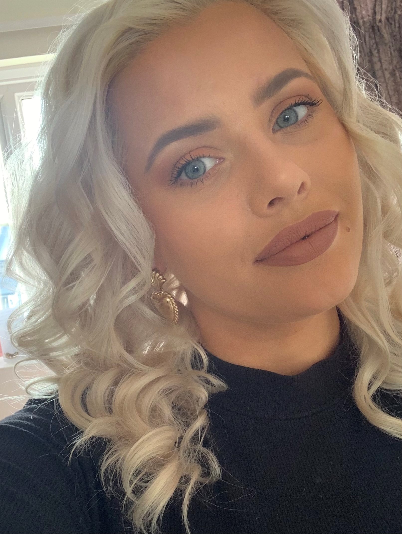 Rebecca Ellis