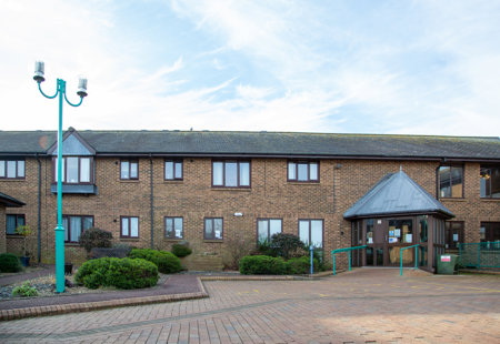 Main entrance of Warwick Court