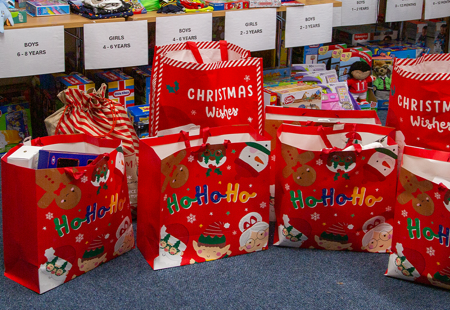 Christmas Gifts Bags For Refuge