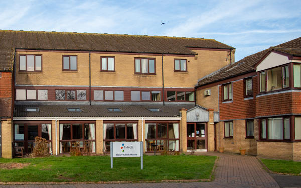 Front of Henry Smith House (2)